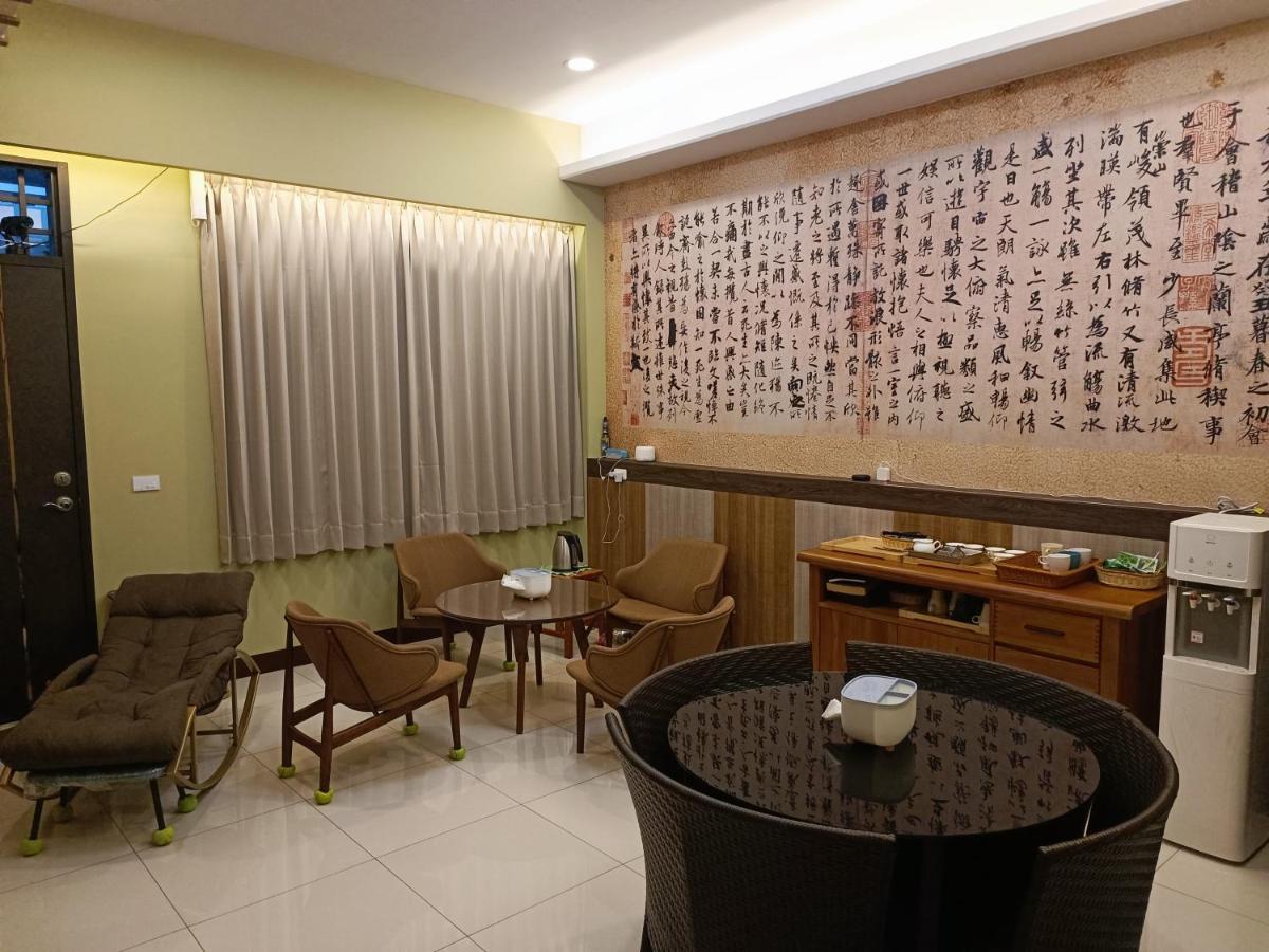 怡然自得-智能主題民宿 Zhushan Esterno foto