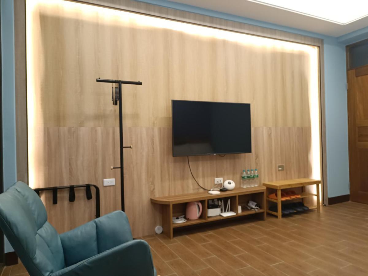 怡然自得-智能主題民宿 Zhushan Esterno foto